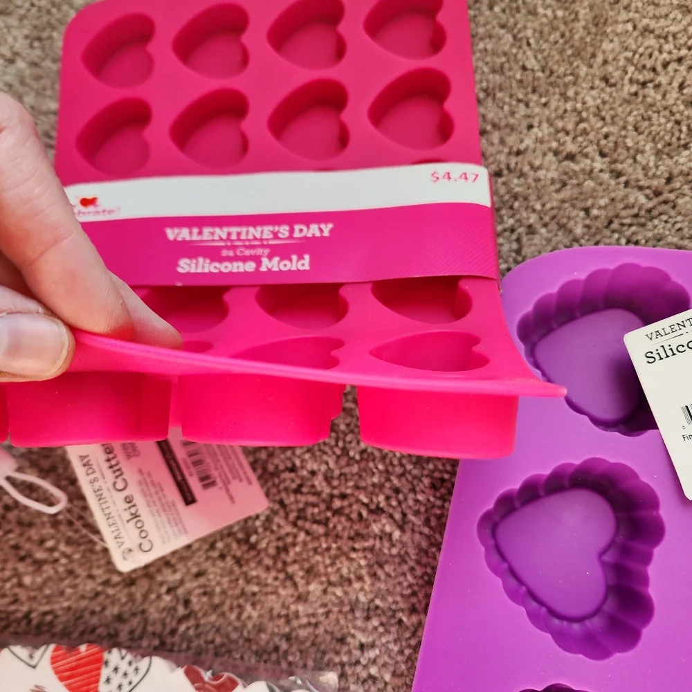Valentine's Bakers Silicone Molds, Cookir Cutters And More